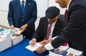 جامعة كاتوليكا الإيطالية تحتضن توقيع كتابين للدكتور جمال سند السويدي