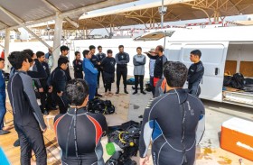 انطلاق دورة الغوص لطلبة البرامج الصيفية في شرطة دبي