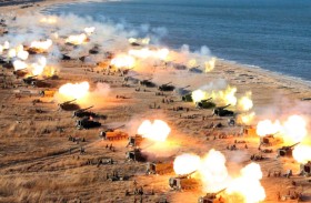 كوريا الشمالية تطلق 200 قذيفة على حدود بحرية 