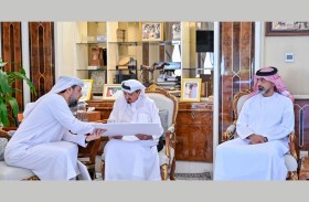 حميد بن راشد يطلع على مشاريع وإنجازات هيئة الأعمال الخيرية العالمية