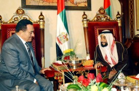 الإمارات تنعي الراحل رسميا وشعبيا .. مبارك رجل السلام و محارب الإرهاب