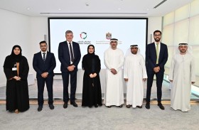 وزارة الطاقة  و«مواصلات الإمارات» تطلقان مشروعا لشحن المركبات الكهربائية