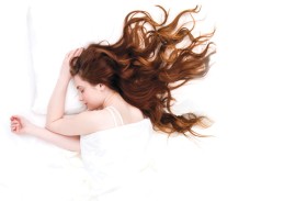 كيف تضبطين ساعتكِ البيولوجية وتنامين 7 ساعات بعمق؟