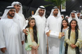 فارس خلف المزروعي يتفقد فعاليات مهرجان ليوا للرطب