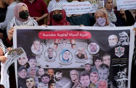 1000 أسير فلسطيني يبدؤون إضراباً مفتوحاً عن الطعام