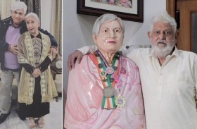 ينحت تمثالا مشابها لزوجته بعد وفاتها