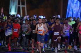 800 عداء من 43 جنسية يشاركون في سباق الجري ضمن «تحدي حفيت الرياضي»