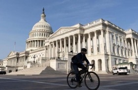 استكمال أعضاء الشيوخ الأميركي مقترحا بتريليون دولار 