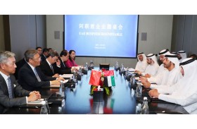 الإمارات والصين تبحثان تعزيز التعاون المشترك في مجالات التجارة والاستثمار والطاقة والتصنيع والتكنولوجيا والصحة والنقل