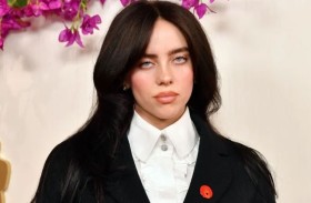 كيف طردت بيلي إيليش ناشطاً أسترالياً من أمريكا؟