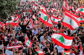 الحريري يخطو بلبنان خارج الأزمة بتنسيق فرنسي-أمريكي