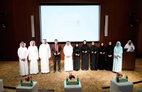 تكريم 5 متأهلين للمرحلة النهائية لجائزة محمد بن زايد لأفضل معلم