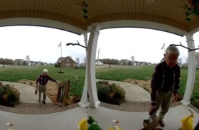 تعاطف عالمي ينهي معاناة عامل توصيل مسن