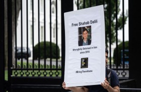 إيراني مسجون في طهران يبدأ إضرابا عن الطعام