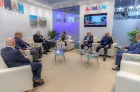 غرفة عجمان تروج للفرص الاستثمارية بالإمارة خلال سوق السفر العالمي في لندن