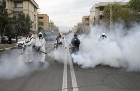 بلومبرغ: رفع العقوبات لن يوقف تفشي كورونا في إيران