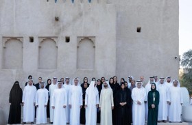 محمد بن راشد يدشّن متحف الشندغة في دبي ويتفقّد أجنحته