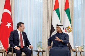 رئيس الدولة يبحث مع نائب الرئيس التركي علاقات التعاون والتطورات الإقليمية والدولية 