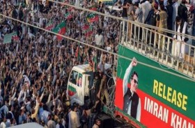 توقيف المئات من أنصار حزب عمران خان في شمال البلاد