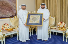 ولي عهد الفجيرة يؤكد دور الفنون في إبراز ثقافة المجتمعات وهويتها