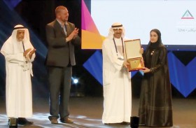 طالبة في كلية الطب بجامعة الإمارات تنجز 5 مشاريع ابتكارية وتفوز بجائزة دولية