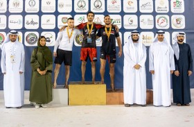 تتويج الفائزين في مسابقات دورة كلباء الشاطئية