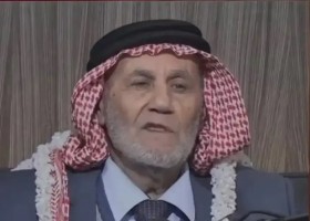 ثمانيني يعود لمقاعد الدراسة لتحقيق حلمه