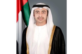 عبدالله بن زايد ووزير خارجية بريطانيا يبحثان هاتفيا الأوضاع في السودان