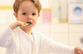 لماذا يحتاج الأطفال إلى معجون أسنان خاص؟