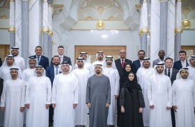 ذياب بن محمد بن زايد يلتقي عدداً من موظفي قطارات الاتحاد ويطَّلع على مستجدات مشاريع الشركة وخططها المستقبلية