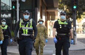 شرطة أستراليا تشتبك مع محتجين بسبب كورونا 