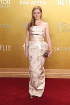 الممثلة الأمريكية تايلور ديردن لدى حضورها حفل توزيع جوائز الممثلين السنوي في لوس أنجلوس. ا ف ب