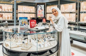 مفاجآت صيف دبي تقدم للمتسوقين فرصة اقتناء أحدث صيحات الموضة 
