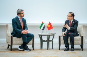 عبدالله بن زايد يلتقي وزير خارجية فيتنام في واشنطن