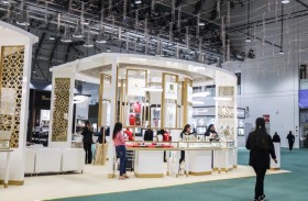 أنامل إماراتية مبدعة تجتذب أنظار زوار معرض جواهر الإمارات بإكسبو الشارقة