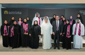 العور يلتقي مواطنين ومواطنات يعملون في ماجد الفطيم