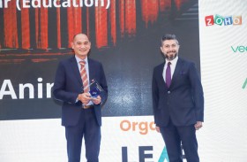 مدير إدارة تكنولوجيا المعلومات يحصل على جائزة أفضل رئيس قسم للمعلومات  عن فئة التعليم