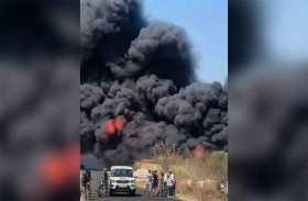حريق ضخم في مصنع للعجلات المطاطية 