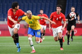 البرازيل تنهي مشوار مصر وتتأهل في كرة القدم