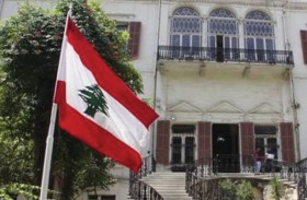 لبنان يطرد السفير الإيراني ويمنحه مهلة حتى الأحد للمغادرة