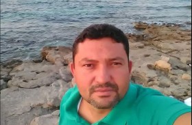 وفاة صحفي أنقذ طفلين من الغرق