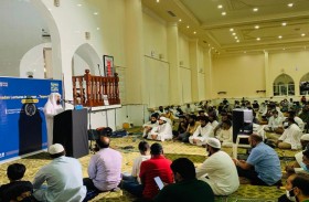 مسجد عمر بن الخطاب في عجمان يستضيف محاضرات بـ 5 لغات حية   