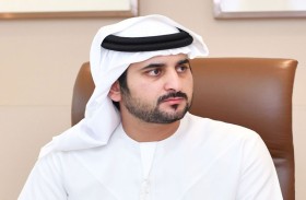 مكتوم بن محمد يقدّم واجب العزاء في وفاة حميد بن بدر العليلي