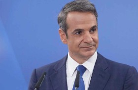 ميتسوتاكيس يكلّف المحكمة العليا بالتحقيق في حادث القطار 