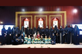 «تراث الإمارات» يحتفي بيوم المرأة الإماراتية بمقره بالبطين