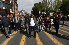توقيفات في أرمينيا خلال احتجاجات على نقل أراضٍ إلى أذربيجان 