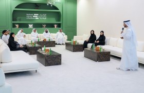 وفد من حكومة الفجيرة يبحث مع الأرشيف والمكتبة الوطنية تنفيذ مشروع الأرشيف في الإمارة