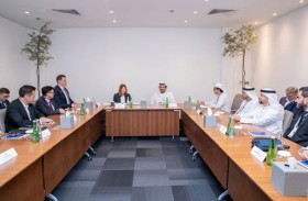 بن طوق يبحث مع رئيسة وزراء مقاطعة ألبرتا الكندية تنمية الشراكة الاقتصادية  في قطاعات السياحة وريادة الأعمال والاقتصاد الجديد 