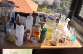 بمساعدة زوجته.. يصنع أحد أخطر أنواع المخدرات 