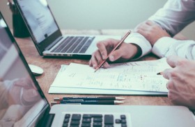 يوروسبور تطرد صحفياً بريطانياً بسبب تعليقات «غير لائقة» 